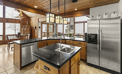 Flathead Lakefront Cabin